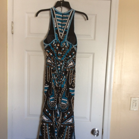 Evening Gown - Picture 3 of 7